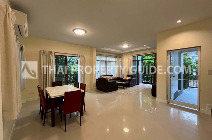 House with Shared Pool in Bangnatrad 